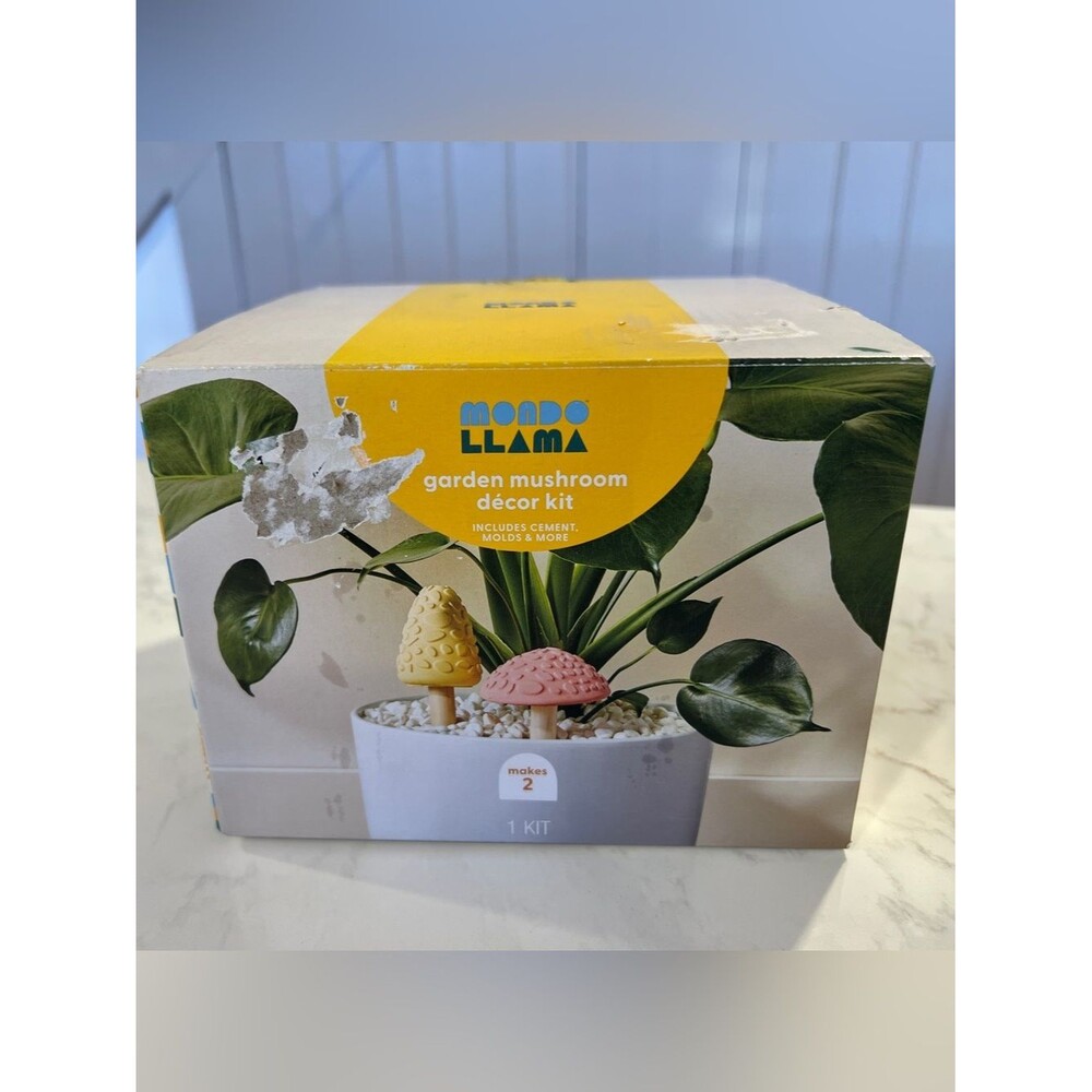 Mondo Llama Yellow & Pink Garden Mushroom Décor Kit